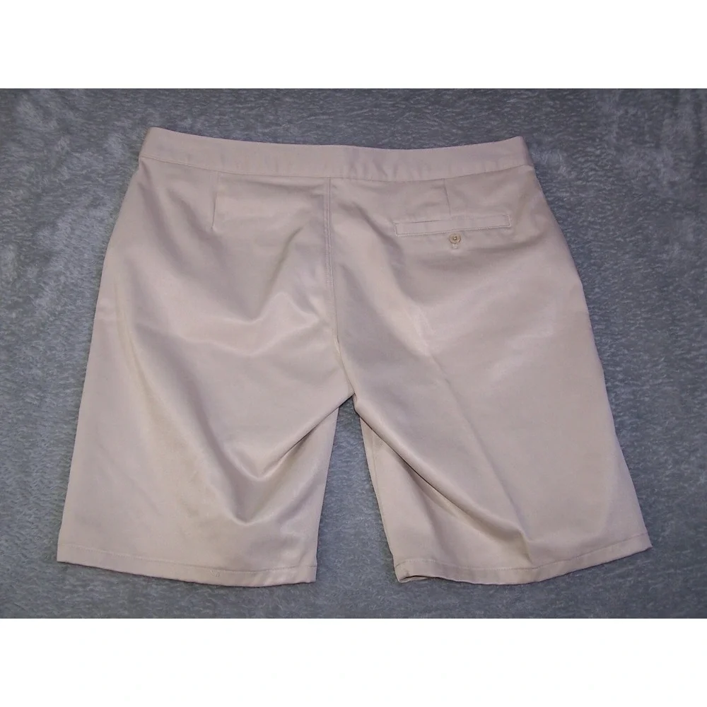 Under Armour Shorts Women's Size‎ 10 33X9.5 Performance khaki Tan Beige